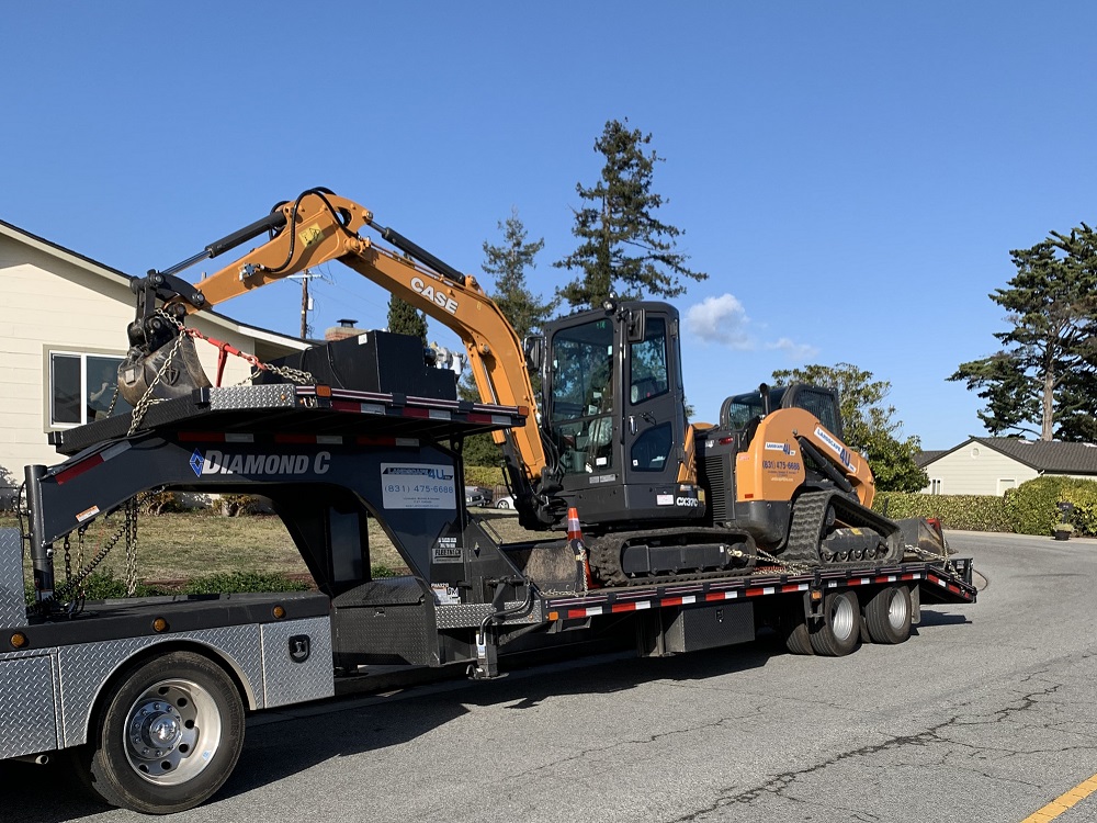 Clean up Equipment case TV 450 and Diamond C Fmax210 and Case CX37 Mini Excavator